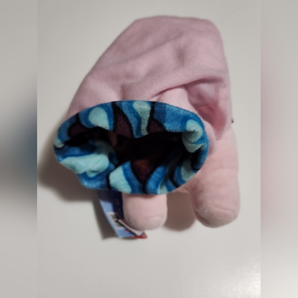 Among Us Shapeshifter Egg Plush (Rose/Light Pink) - Picture 6 of 9